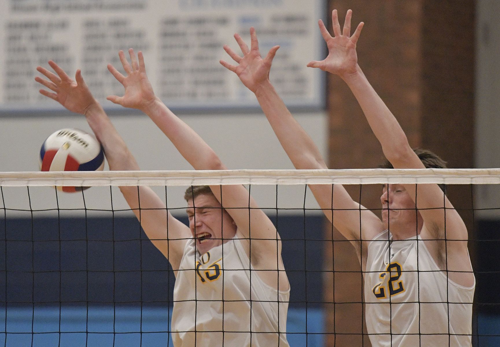 Minooka defeats O'Fallon in 4A boys volleyball sectional final